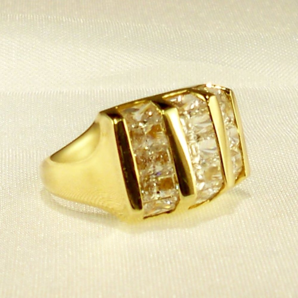 New 14K Gold,15 Radiant Cut *Cubic Zirconias DESIGNER Ring